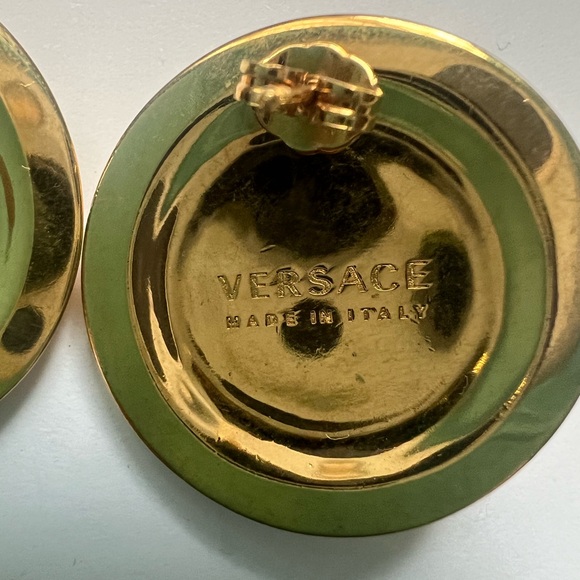 Versace TRIBUTE MEDUSA Large STUD EARRINGS in Gold - Picture 7 of 13